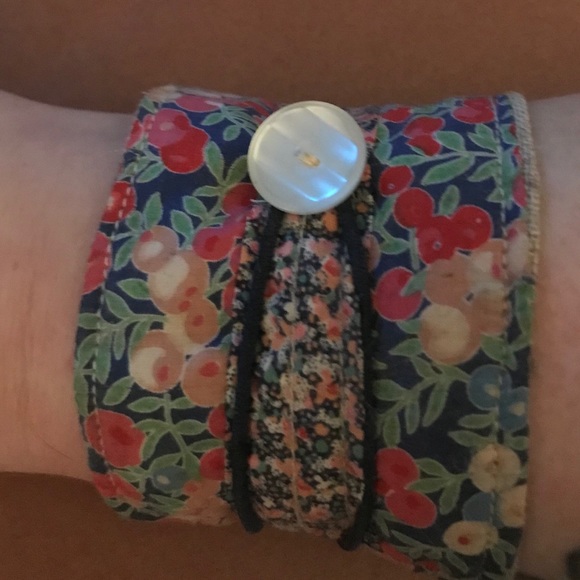 New Orleans Designer Bayou Salvage Wrap Cuff - Picture 3 of 5